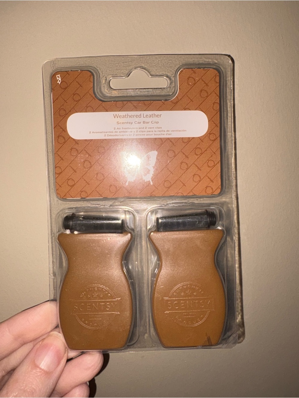 Scentsy Leather-Look Car Vent Clips in Brown (Pair)